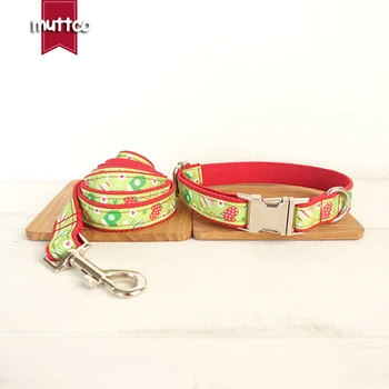 MUTTCO de vânzare cu amănuntul design unic accesorii câine VESEL de CRĂCIUN de casă zgărzi și lese set 5 dimensiuni UDC011